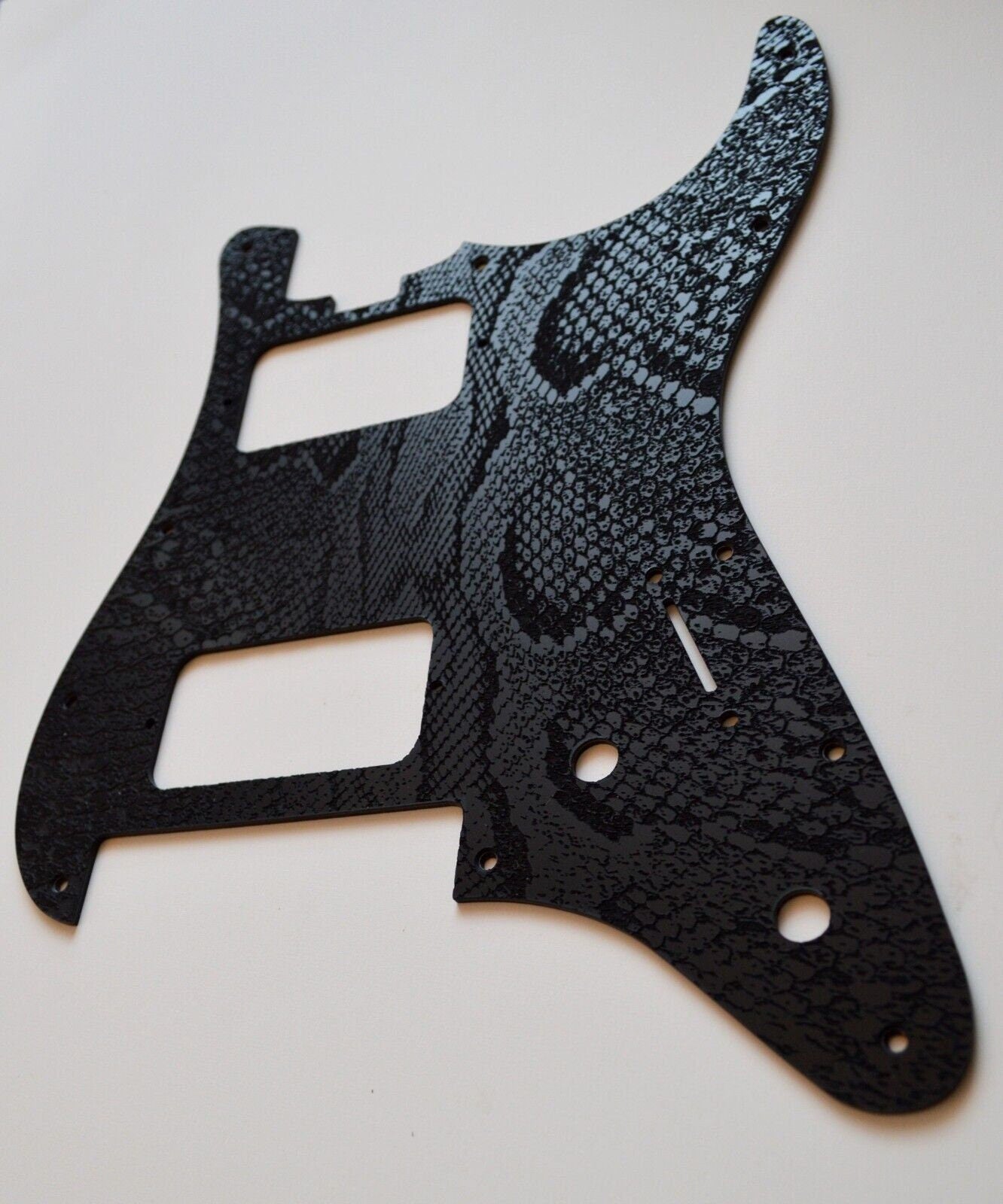 Black Textured Snakeskin Pickguard for Charvel Pro-Mod So-Cal  Floyd Rose